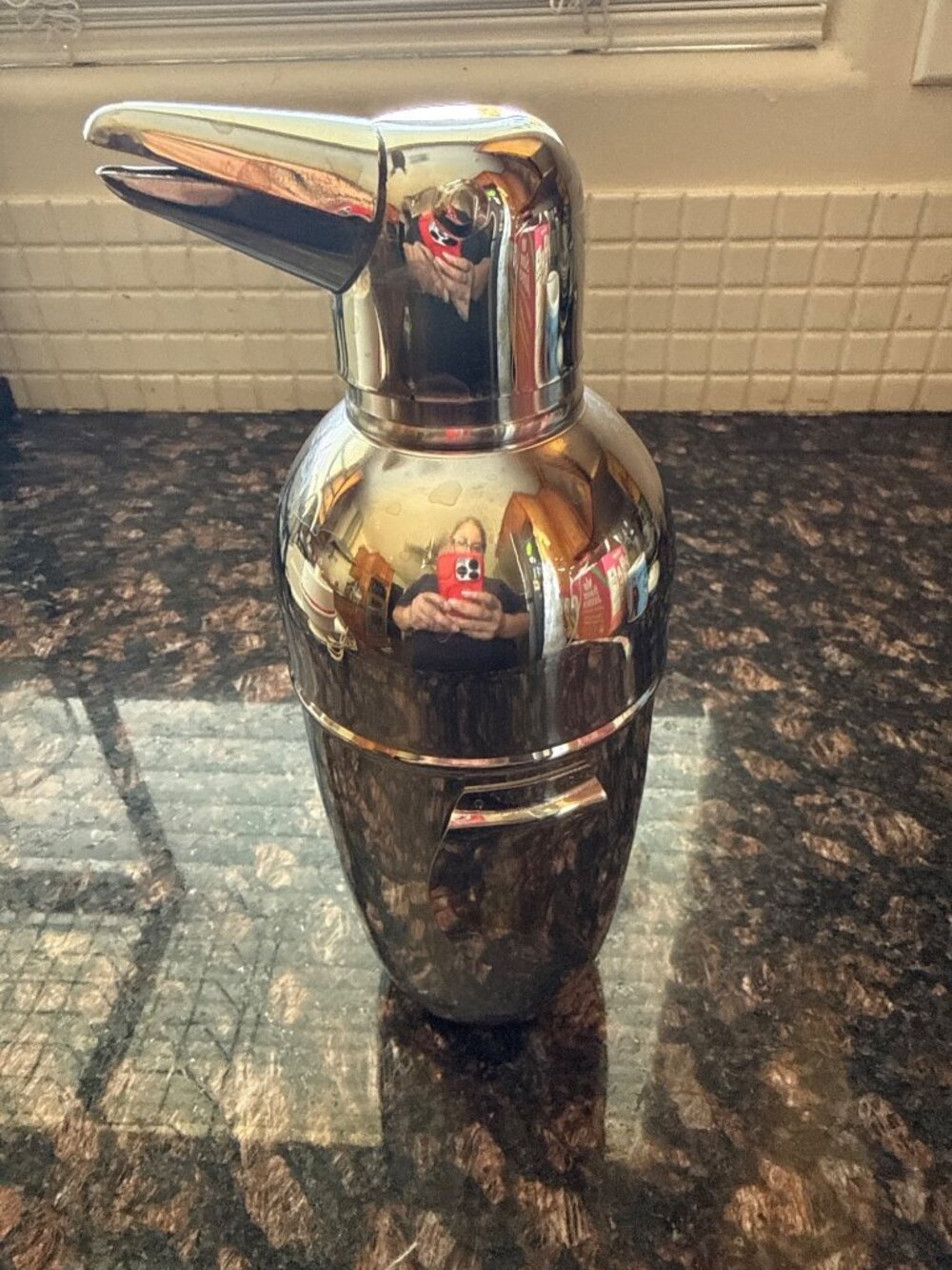 Penguin Stainless Steel Cocktail Martini Shaker With Built-In Strainer has vinta